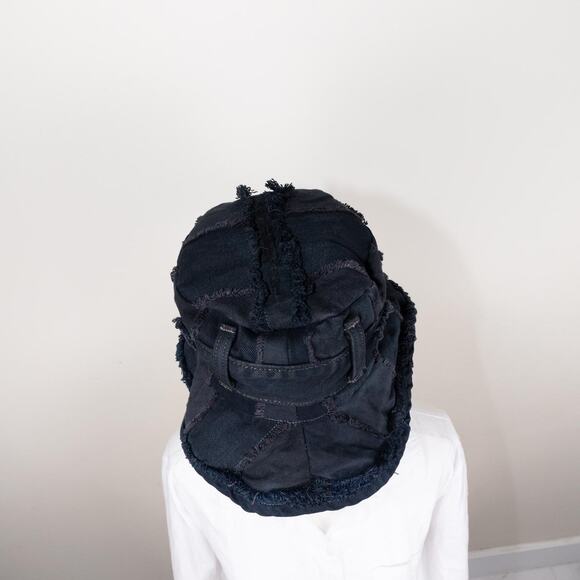 Upcycled carhartt bucket hat reworked - Picture 4 of 4